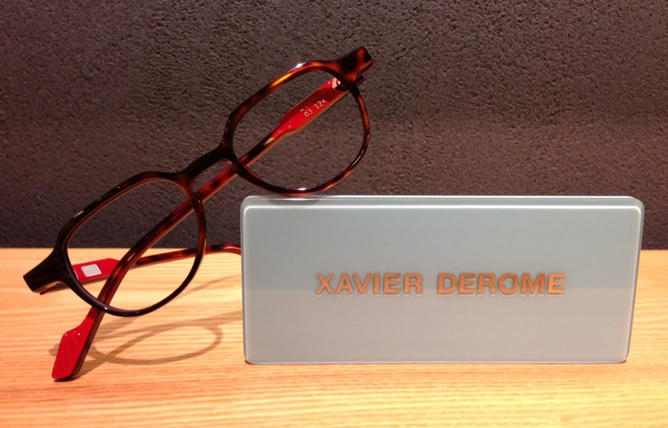 Charming + Glassesの画像