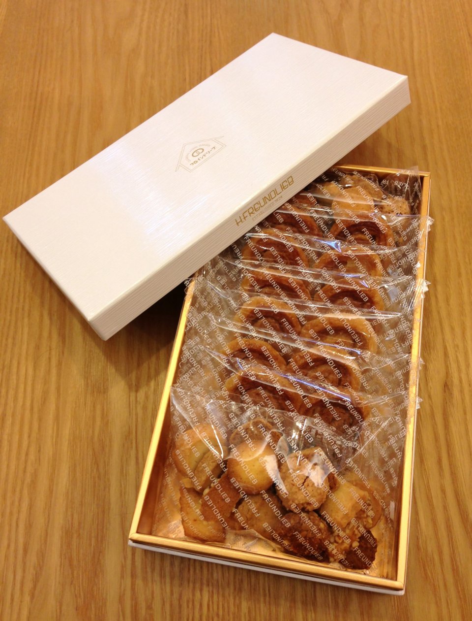 Happy Wedding And It's Delicious の画像